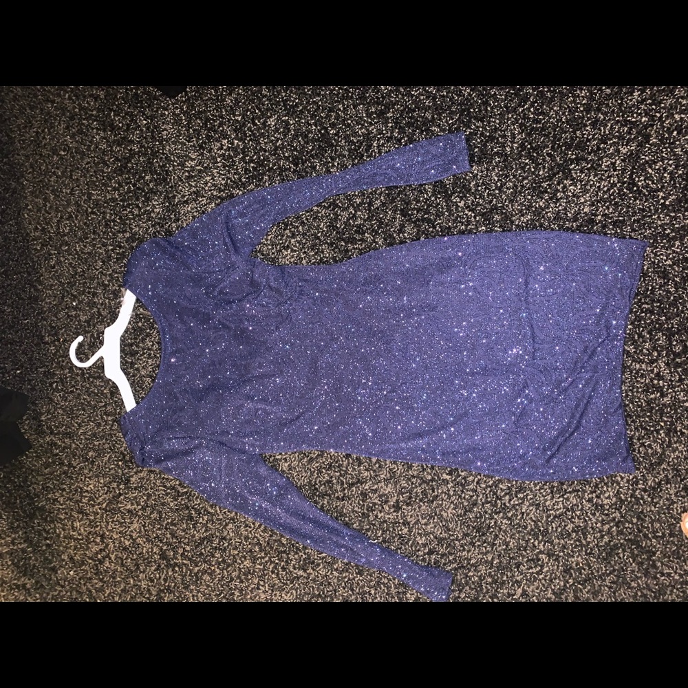 Dress - Picture 3 of 3